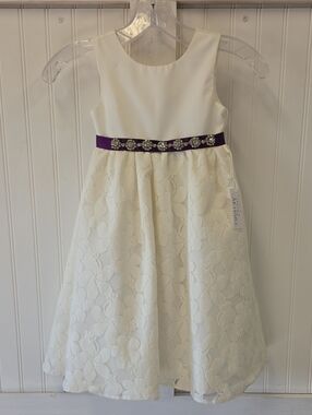 Rosebuds NWT Ivory White Satin Lace Jeweled Purple Ribbon Belt Dress Size 4
